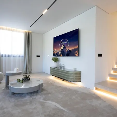 Villa Vacation I Ballesteros, Golf, Private Heated Pool, Sauna & Gym