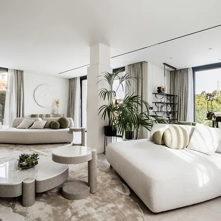 Villa Vacation I Ballesteros, Golf, Private Heated Pool, Sauna & Gym