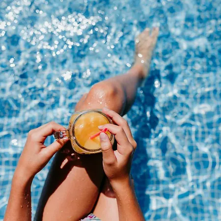 Vacation I Ballesteros, Golf, Private Heated Pool, Sauna & Gym